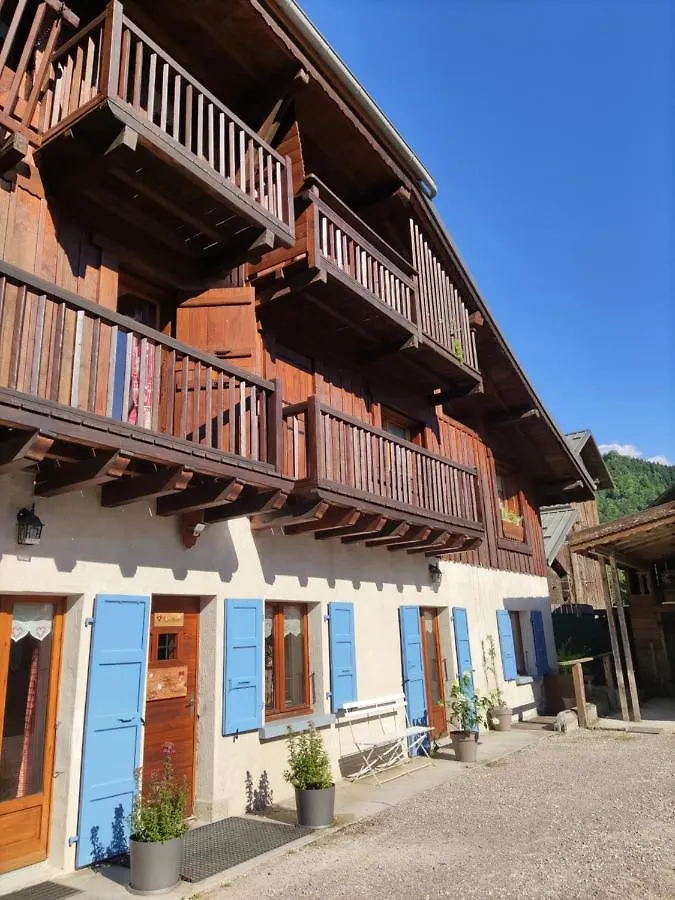 Chalet Villa La Ferme d'Henriette, à Samoëns